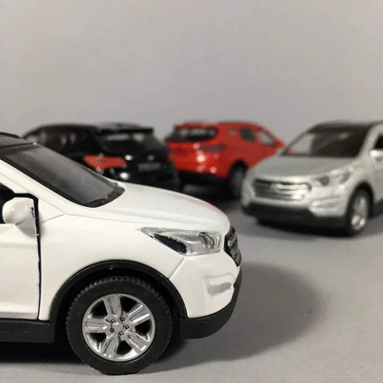 ماشین فلزی هیوندای سانتافه طاها